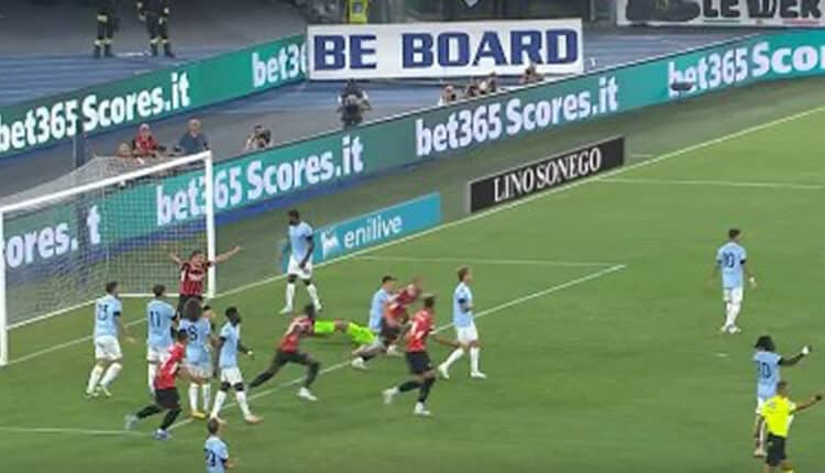 Serie A, Terza Giornata: Lazio-Milan 2-2 con Pareggio di Leao, Napoli Rimonta il Parma 2-1, Bologna-Empoli 1-1 e Vittoria Sofferta del Lecce sul Cagliari 1-0.