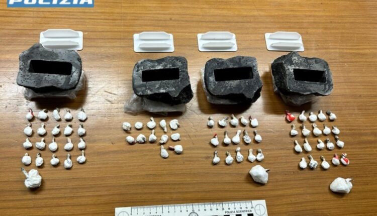 Rapallo: avevano realizzato delle pietre sintetiche, cave all'interno dove poter nascondere le sostanze stupefacenti. Arrestati un 40enne e una 35enne