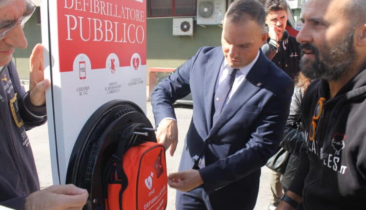 Macerata: "Una scossa al cuore" la campagna finalizzata all'installazione di defibrillatori salvavita in luoghi strategici. Verranno avviate anche giornate informative 4