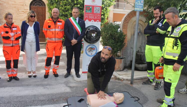 Macerata: "Una scossa al cuore" la campagna finalizzata all'installazione di defibrillatori salvavita in luoghi strategici. Verranno avviate anche giornate informative 3
