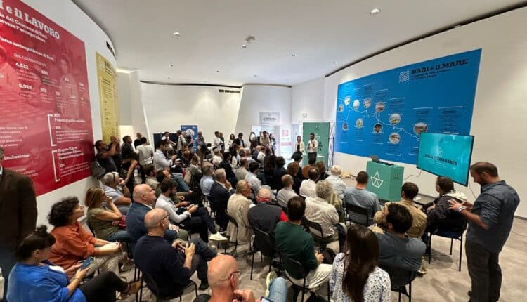 Bari: "Sulla stessa barca", presentato l'avvio della strategia per il sostegno all'economia del mare