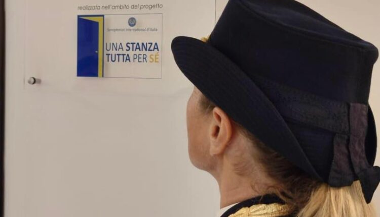 Roma, "Una stanza tutta per sé": al III Distretto di Pubblica Sicurezza "Fidene Serpentara" inaugurato uno spazio dedicato all'ascolto protetto delle donne vittime di violenza