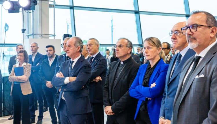 Aeroporto di Verona, nuovo terminal passeggeri: presenti all'inaugurazione Luca Zaia, Paolo Arena e Alessandra Bonetti