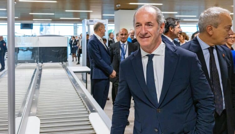 Aeroporto di Verona, nuovo terminal passeggeri: presenti all'inaugurazione Luca Zaia, Paolo Arena e Alessandra Bonetti