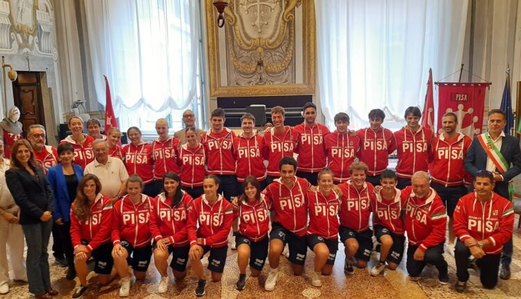 Pisa: 69ª Regata Antiche Repubbliche Marinare, gli equipaggi del "Galeone Rosso" in acqua a Genova