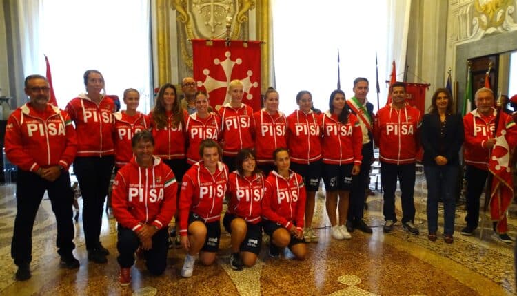 Pisa: 69ª Regata Antiche Repubbliche Marinare, gli equipaggi del "Galeone Rosso" in acqua a Genova