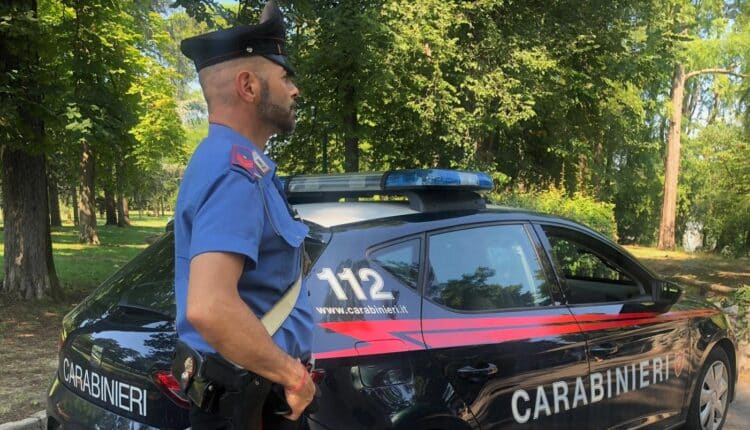 Camugnano: un Carabiniere libero dal servizio ha soccorso un anziano signore che si era fratturato un arto superiore cadendo nel bosco