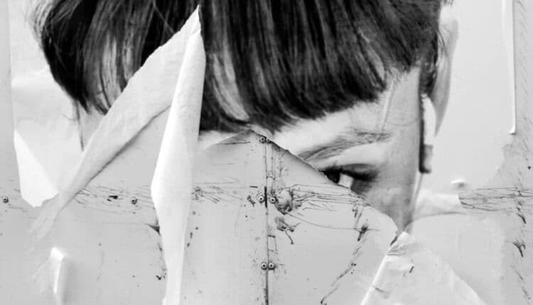 Ravenna, iconografie del dolore privato: la mostra di Rosetta Berardi a Palazzo Rasponi