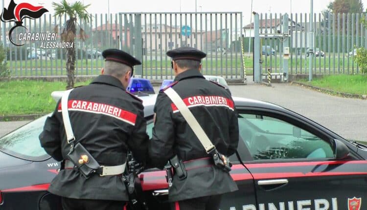 Alessandria: Ruba ed aggredisce una donna, arrestato minorenne