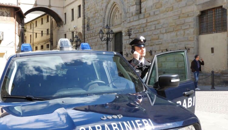 Città di Castello: maltratta i familiari e si scaglia contro i Carabinieri, arrestato.
