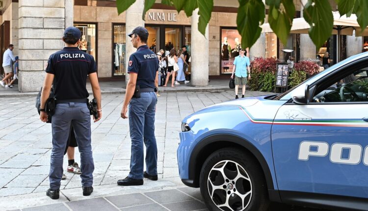 Como, sorpresi a rubare merce al supermercato, aggrediscono la guardia di sicurezza e scappano. 28enne denunciato per furto e tentata rapina in concorso