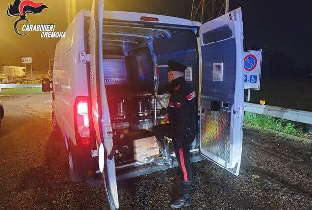 Crema: Rubano due furgoni e si danno alla fuga, bloccato uno dei 4 indiziati