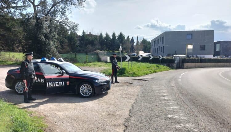 Figline e Incisa Valdarno: "truffa dello specchietto" sventata dai Carabinieri