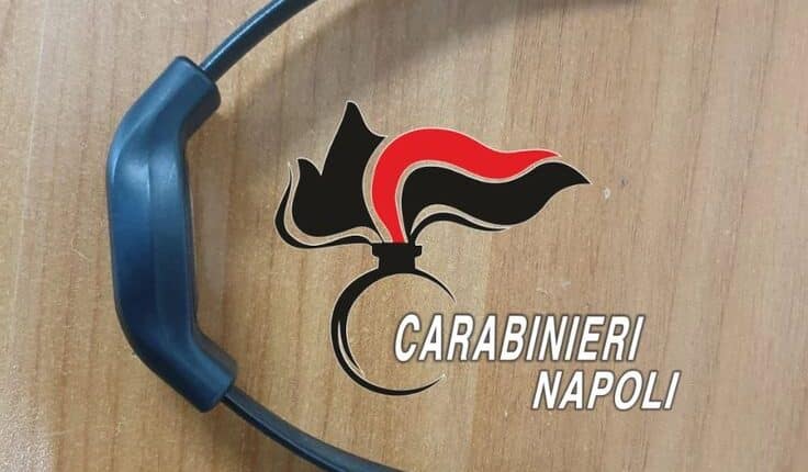 Napoli: Taglia braccialetto antistalking, arrestato 49enne