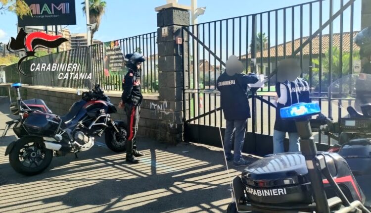 Catania: truffa milionaria, sequestrato lido gestito da clan criminale