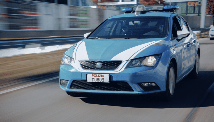 Bolzano: aggredisce e minaccia i passanti, Polizia denuncia pregiudicato straniero