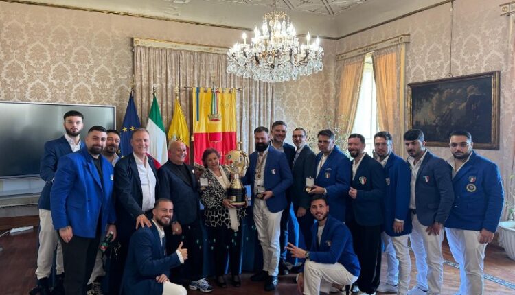 Da Napoli a Parigi, un team di parrucchieri napoletani sul podio dei più bravi del mondo alla "Omc Hair World"