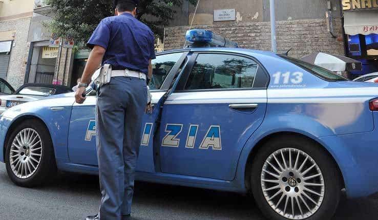 Lecce: controlli straordinari della Polizia, oltre 140 persone identificate.