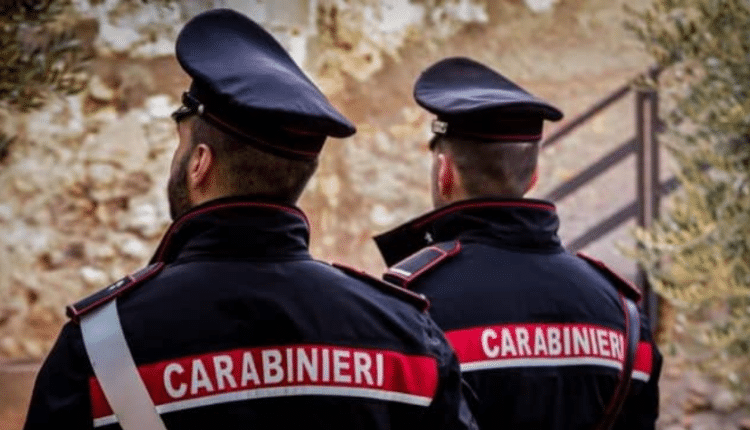 Lugo, spacciandosi per amica del tabaccaio su Whatsapp cerca di farsi ricaricare il cellulare. 27enne denunciato