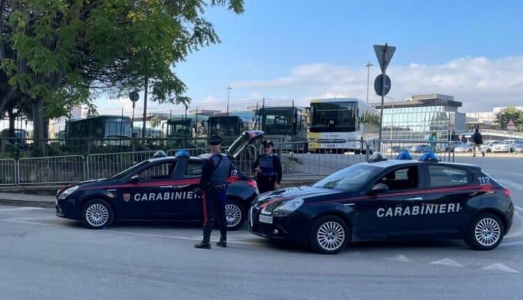 Pescara: durante una perquisizione domiciliare i Carabinieri trovano un ordigno esplosivo artigianale. Dopo averlo fatto brillare con l'aiuto dei Vigili del Fuoco, hanno arrestato un giovane