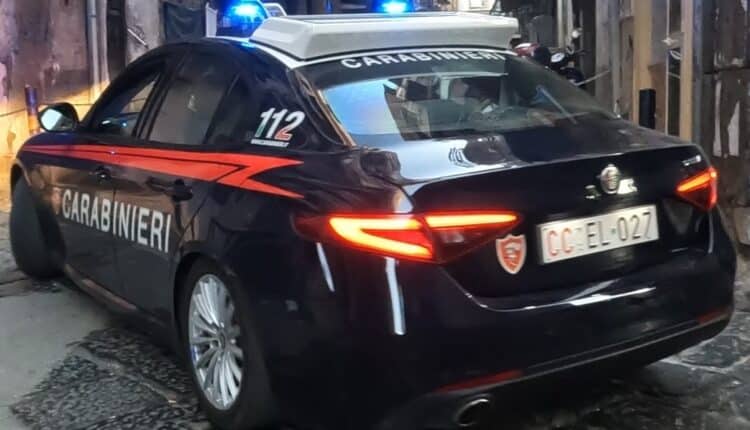 Maddaloni: Picchia la madre per 20€, arrestato 26enne