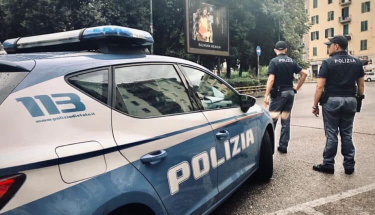 Napoli,  tentato omicidio aggravato, detenzione di armi da sparo, furto con strappo, ricettazione e lesioni. La Polizia di Stato dispone custodia cautelare nei confronti di 3 minorenni