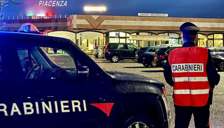 Piacenza: controlli diurni e notturni dei carabinieri a Castel San Giovanni.
