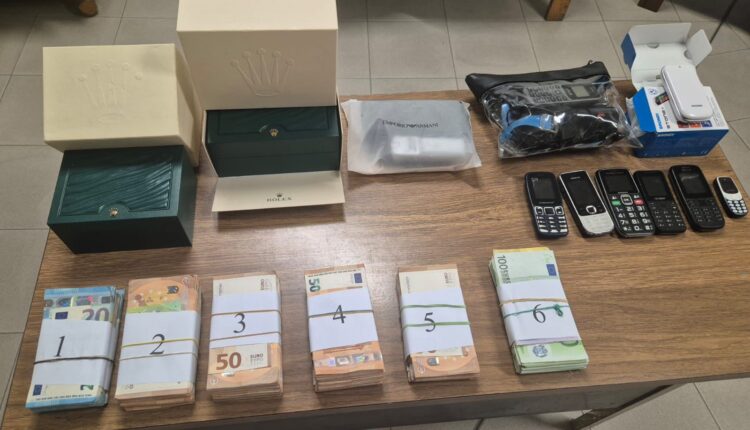 Ravenna: denunciata per ricettazione una copia di Lido Adriano.