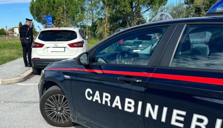 San Mauro Pascoli: ha un malore alla guida, soccorso dai carabinieri.