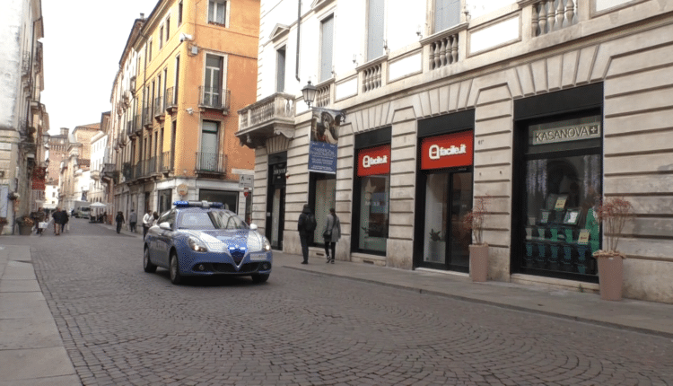 Vicenza: 16enne con la sindrome di Kanner scomparsa, la Polizia di Stato assiste i genitori e ritrova la figlia.