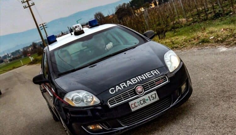 Barberino di Mugello: si fingono corrieri e tentano una truffa, denunciati dai Carabinieri