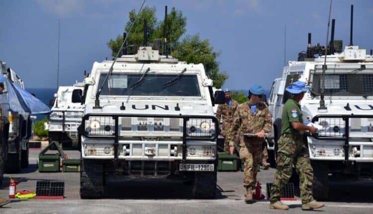 Attacco di Israele a UNIFIL: colpite basi italiane in Libano, feriti due caschi blu