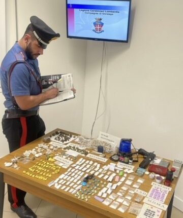 Motteggiana: durante una perquisizione in una location di vari “rave party” sono stati ritrovati grandissimi quantitativi di varie sostanze stupefacenti tra cui ketamina, exstasy, LSD e molte altre