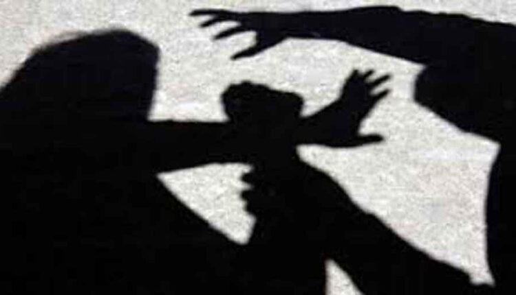 Empoli: maltrattamenti in famiglia, arrestato 18enne per lesioni contro la madre