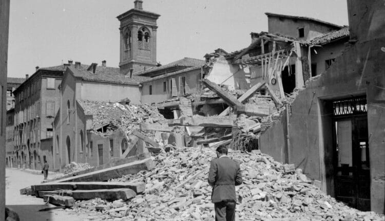 Modena ripercorre la Storia: trekking urbano 'Modena sotto le Bombe', per scoprire i luoghi dei bombardamenti subiti dalla città