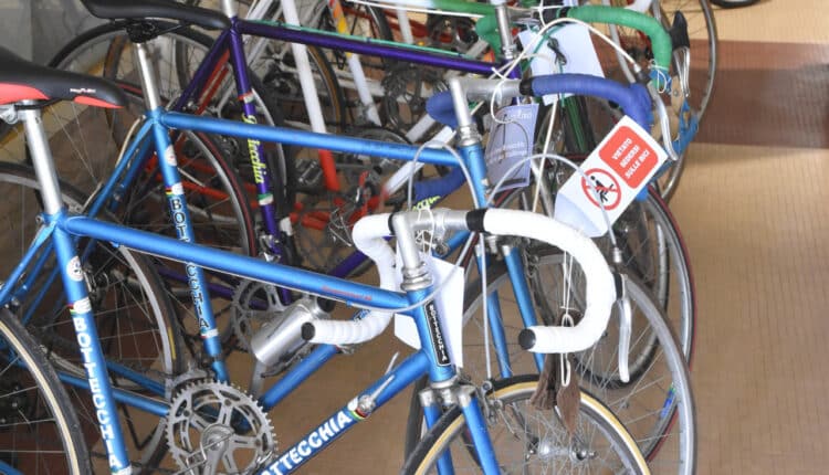 Sassari, "Bici d'epoca in centro": la mostra sulla storia della mobilità sostenibile