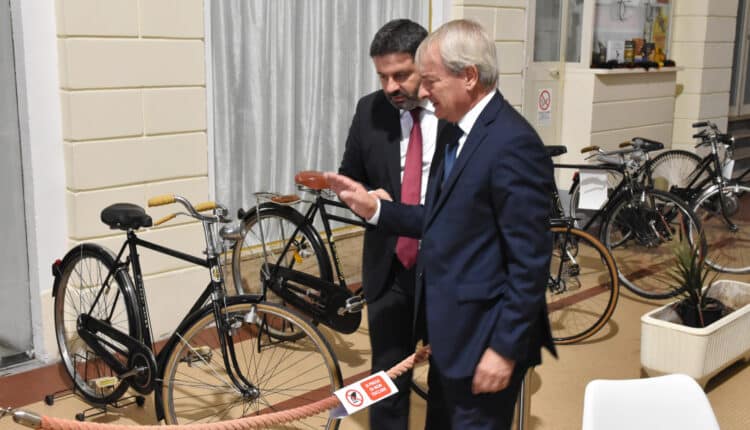 Sassari, "Bici d'epoca in centro": la mostra sulla storia della mobilità sostenibile