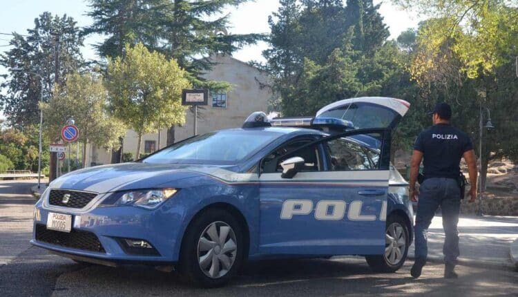 Roma, controlli della Polizia di Stato nelle stazioni metropolitane: un arresto per furto aggravato in concorso