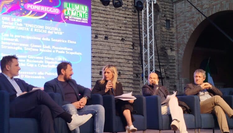 Macerata: web, social e intelligenza artificiale, il Social Festival protagonista in piazza della Libertà