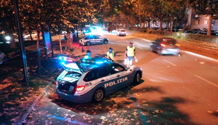 Torino: la Polizia Stradale ha ritirato tre patenti per guida in stato di ebbrezza, durante dei controlli specifici per contrastare il fenomeno