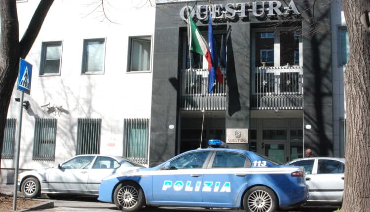 Udine: Polizia di Stato arresta un truffatore trovato in possesso di documenti falsi