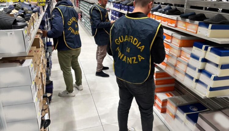 Lodi: Guardia di Finanza sequestra oltre 11.000 prodotti non conformi agli standard di sicurezza