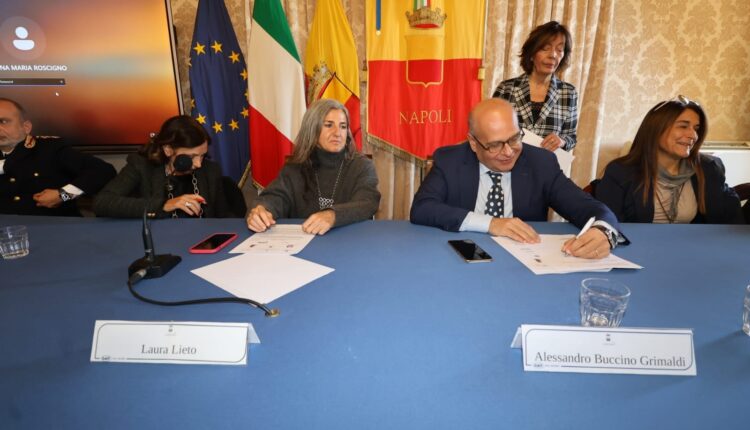 Napoli: firmato protocollo d'intesa del Progetto Pilota "Prevenzione dei reati commessi in rete ed emersione delle vittime della rete"