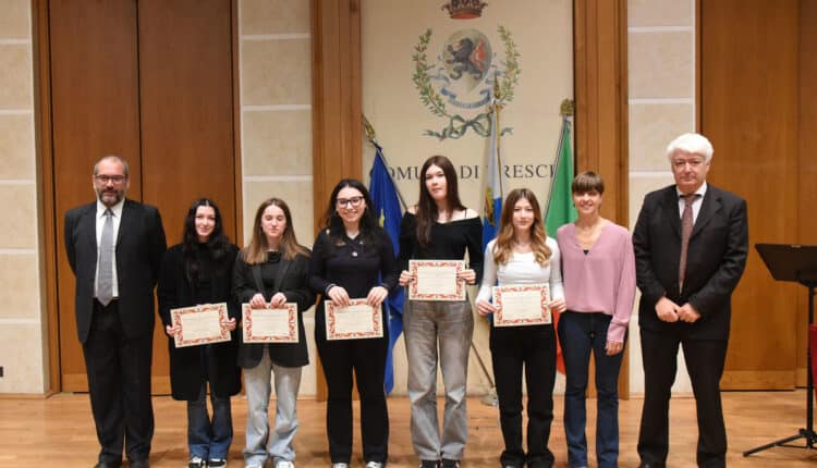 Brescia, premiazioni per l’eccellenza scolastica: 269 diplomati con 100 e lode