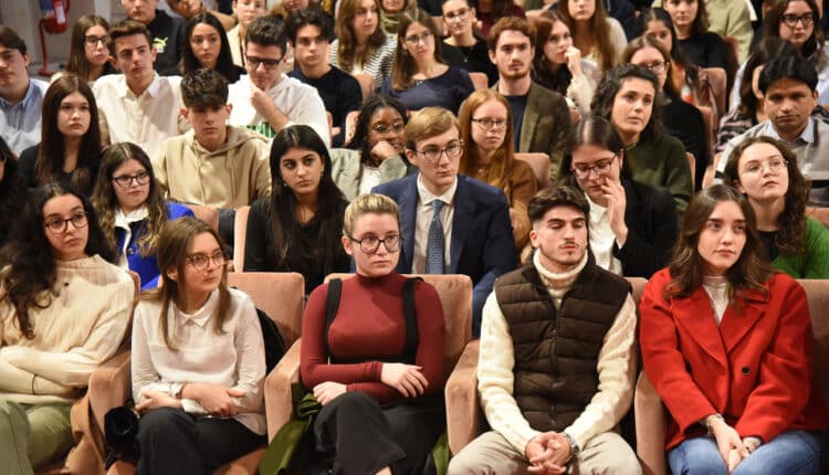 Brescia, premiazioni per l’eccellenza scolastica: 269 diplomati con 100 e lode