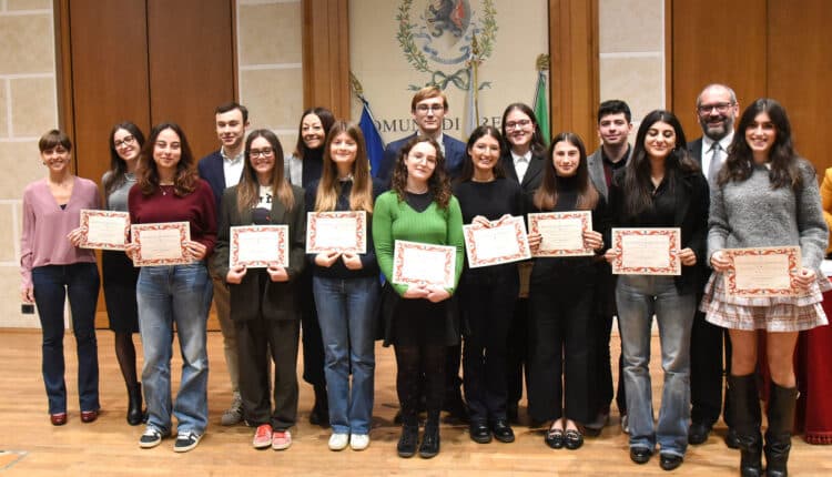 Brescia, premiazioni per l’eccellenza scolastica: 269 diplomati con 100 e lode
