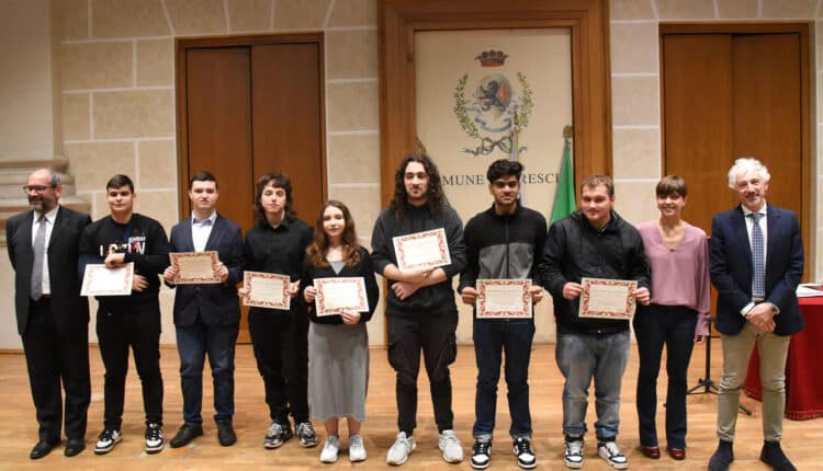 Brescia, premiazioni per l’eccellenza scolastica: 269 diplomati con 100 e lode