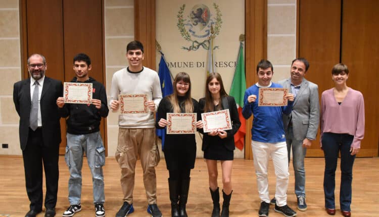 Brescia, premiazioni per l’eccellenza scolastica: 269 diplomati con 100 e lode