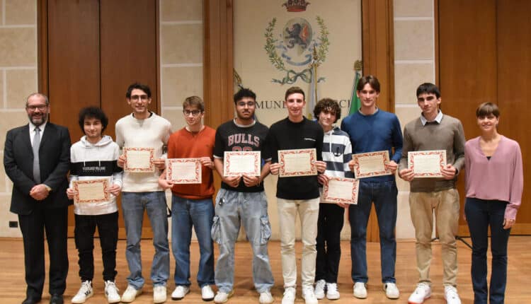 Brescia, premiazioni per l’eccellenza scolastica: 269 diplomati con 100 e lode