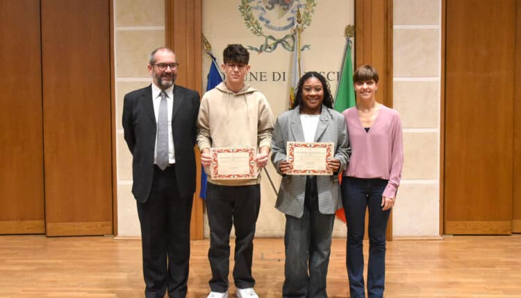 Brescia, premiazioni per l’eccellenza scolastica: 269 diplomati con 100 e lode